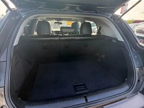 Used 2011 Lexus CT 200h Premium w/ Premium Audio Pkg FWD image 9