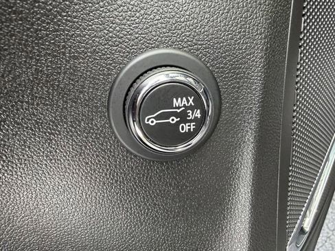 Used 2023 Buick Envision Avenir image 11