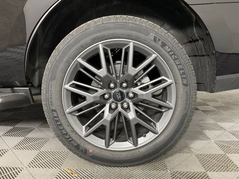 New 2027 Ford Expedition Platinum RWD image 10