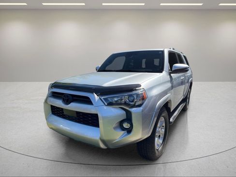 Used 2021 Toyota 4Runner SR5 Premium w/ Moonroof Package RWD image 3