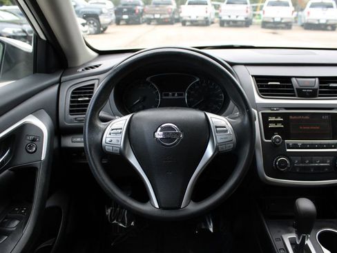 Used 2016 Nissan Altima 2.5 S w/ Power Driver Seat Package image 9