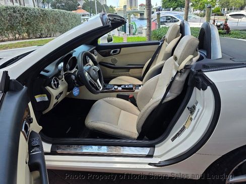 Used 2014 Mercedes-Benz SLK 250 image 29