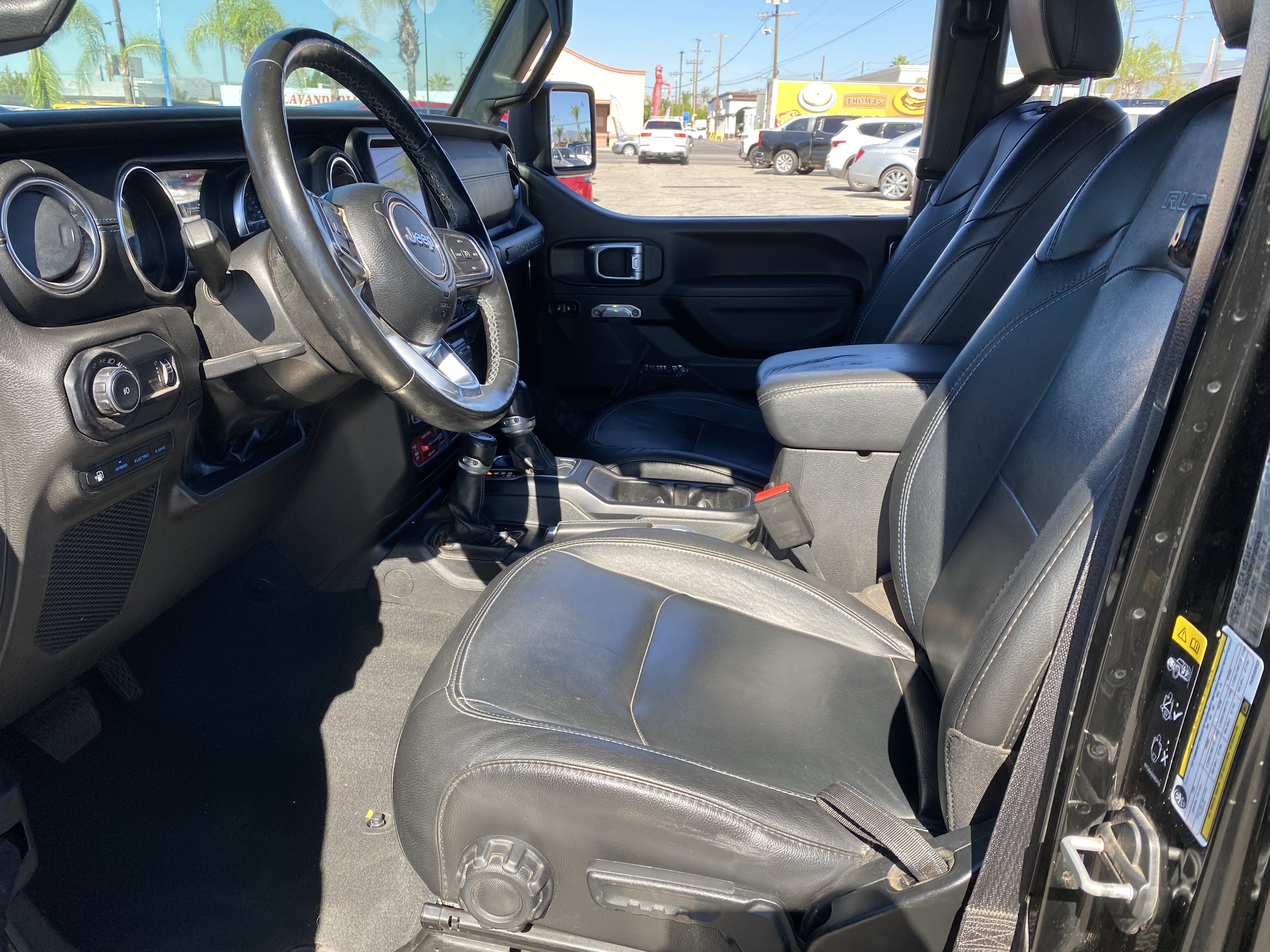 Used 2023 Jeep Wrangler Unlimited Rubicon 4xe AWD/4WD image 19