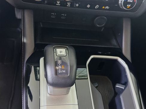 Used 2025 Mitsubishi Outlander SE FWD image 24