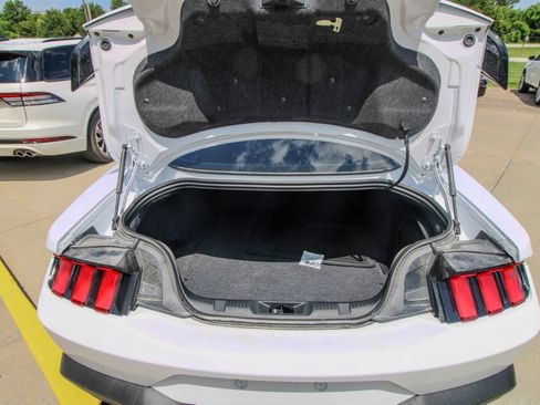 Used 2026 Ford Mustang GT Premium w/ GT Performance Package RWD image 5