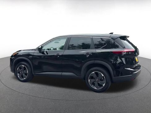 Used 2025 Nissan Rogue SV FWD image 9