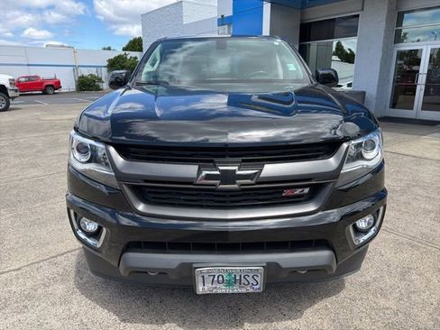 Used 2015 Chevrolet Colorado Z71 AWD/4WD image 3