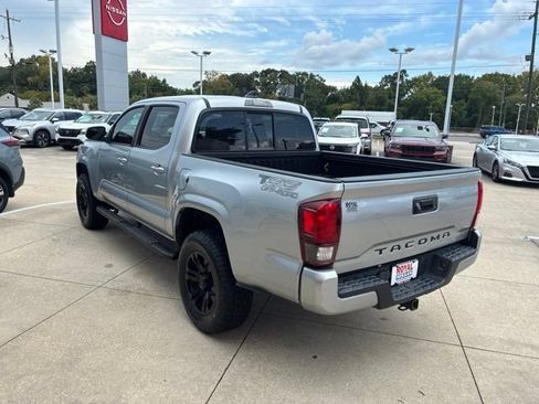 Used 2022 Toyota Tacoma SR w/ SR Convenience Package RWD image 5