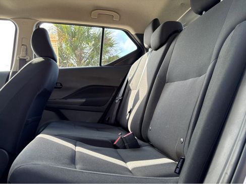 Used 2023 Nissan Kicks S FWD image 11