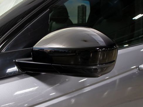 Certified 2025 Land Rover Discovery Sport Dynamic SE image 10