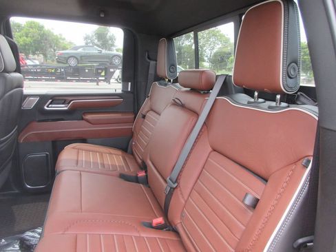 New 2026 GMC Sierra 2500 Denali Ultimate AWD/4WD image 14