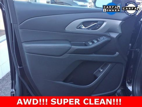 Used 2022 Chevrolet Traverse LT image 10