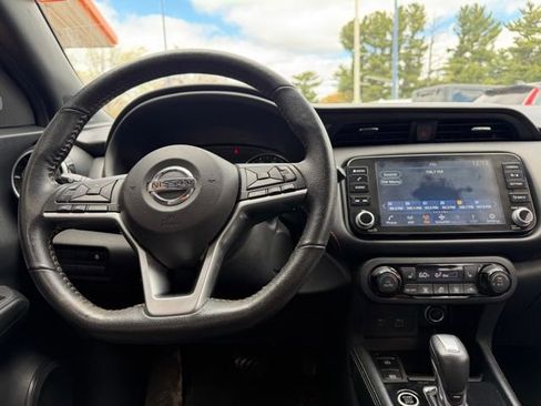 Used 2021 Nissan Kicks SR w/ SR Premium Package FWD image 20
