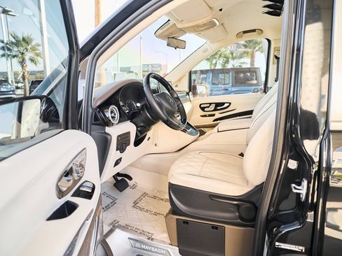 Used 2021 Mercedes-Benz Metris Passenger w/ Premium Safety Package image 18