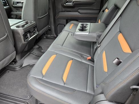 Used 2025 GMC Sierra 1500 AT4 w/ Technology Package AWD/4WD image 36