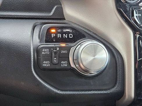 Used 2019 RAM 1500 Laramie AWD/4WD image 9
