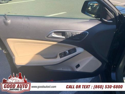 Used 2015 Mercedes-Benz GLA 250 4MATIC image 6