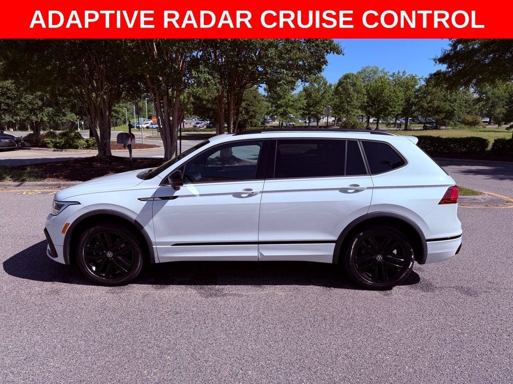 Used 2022 Volkswagen Tiguan SE R-Line FWD image 4