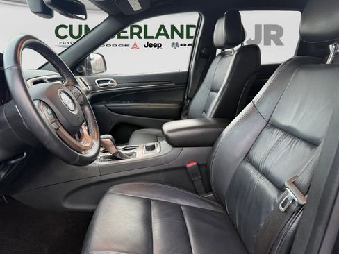 Used 2016 Jeep Grand Cherokee Limited w/ Luxury Group II AWD/4WD image 11