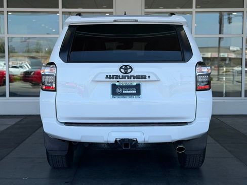 Certified 2022 Toyota 4Runner SR5 Premium w/ Moonroof Package RWD image 13