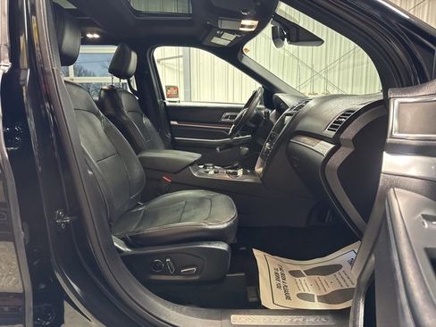 Used 2018 Ford Explorer Limited w/ Equipment Group 301A image 29