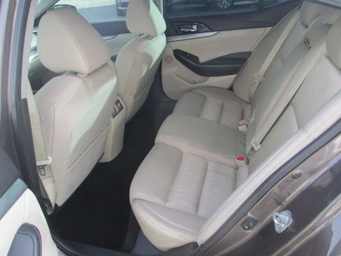 Used 2017 Nissan Maxima 3.5 S image 11