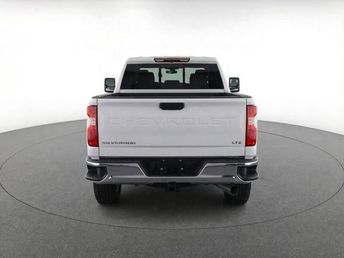 Used 2025 Chevrolet Silverado 2500 LT AWD/4WD image 5