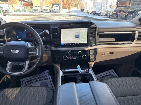 Used 2025 Ford F350 Platinum w/ Platinum Plus Package image 21