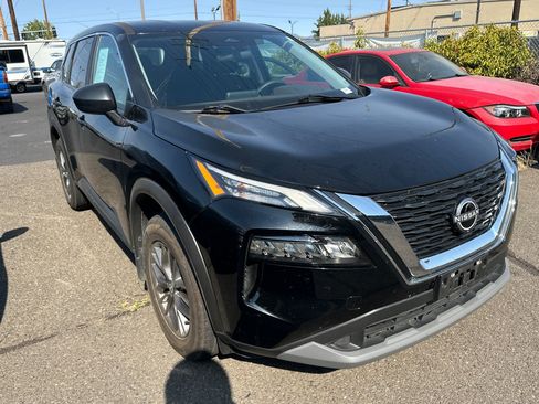Used 2023 Nissan Rogue S AWD/4WD image 2