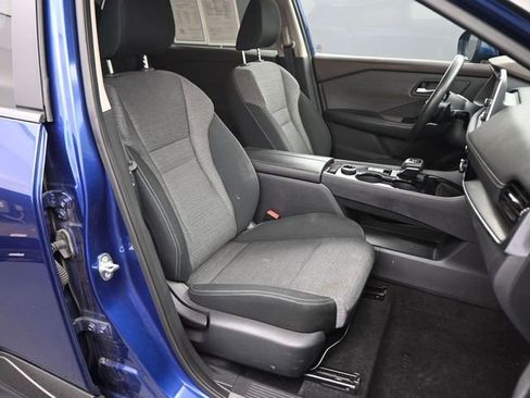 Used 2022 Nissan Rogue SV image 50