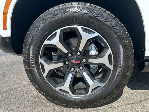 New 2026 GMC Yukon XL AT4 image 60