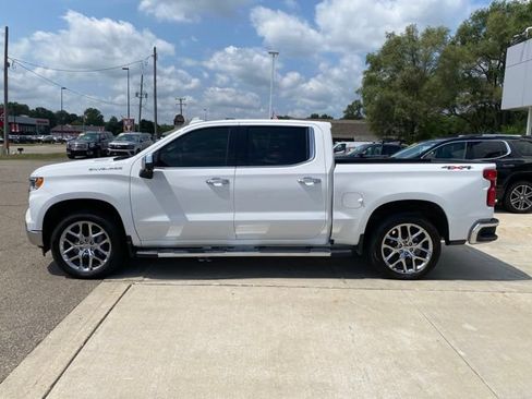 Used 2023 Chevrolet Silverado 1500 LTZ w/ LTZ Premium Package AWD/4WD image 9