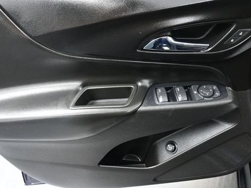Used 2019 Chevrolet Equinox LT w/ Sun & Navigation Package AWD/4WD image 7