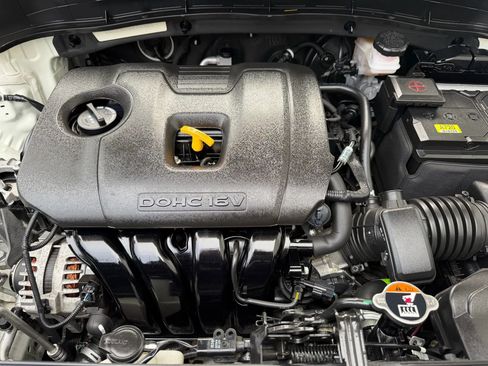 Used 2022 Kia Soul LX image 19