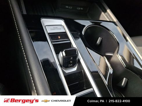 Used 2025 Volkswagen Atlas SE AWD/4WD image 19