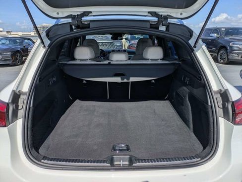 Used 2024 Mercedes-Benz GLC 300 4MATIC image 11