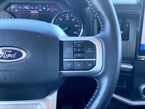 Used 2024 Ford Expedition XLT image 23