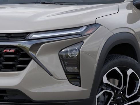 New 2026 Chevrolet Trax RS w/ Driver Confidence Package FWD image 10