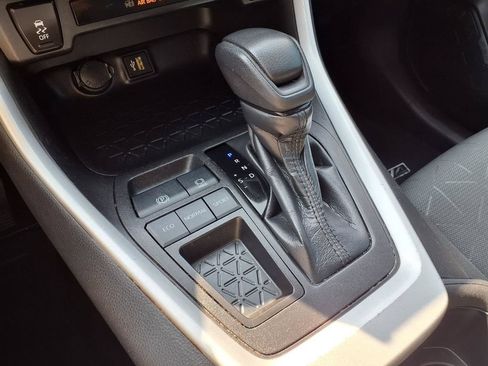 Used 2023 Toyota RAV4 XLE w/ Convenience Package FWD image 19