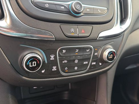 Used 2024 Chevrolet Equinox LT FWD image 25