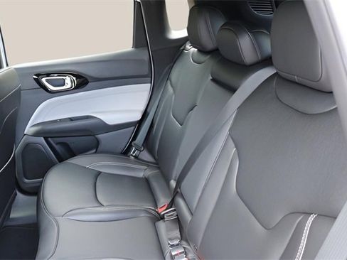 New 2026 Jeep Compass Limited image 15