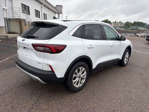 Used 2023 Ford Escape Active w/ Tech Pack #2 AWD/4WD image 7