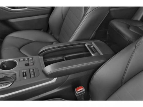 New 2026 Toyota Highlander XLE AWD/4WD image 13