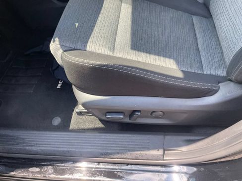 Used 2021 Nissan Rogue SV FWD image 10