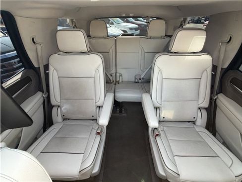 Used 2021 GMC Yukon Denali w/ Denali Premium Package AWD/4WD image 22