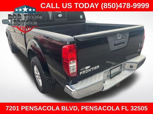 Used 2014 Nissan Frontier SV image 1