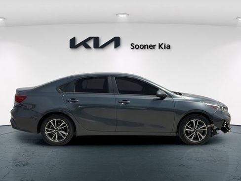 Used 2023 Kia Forte LXS FWD image 7