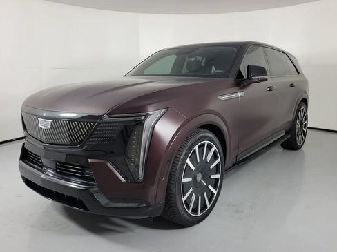Used 2025 Cadillac Escalade IQ Sport 1 w/ Smart Trailering package AWD/4WD image 2