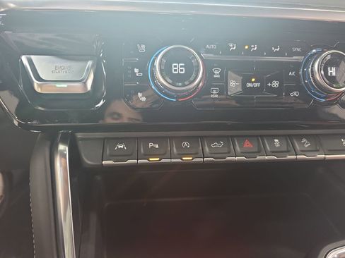 Used 2022 GMC Sierra 1500 Denali Ultimate AWD/4WD image 24