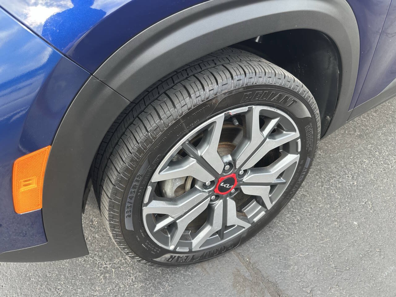 Used 2023 Kia Seltos SX AWD/4WD image 5